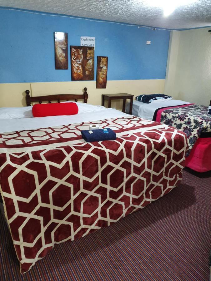 קצאלטננגו Hotel Kasa Kamelot 2 מראה חיצוני תמונה