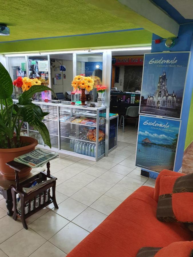 קצאלטננגו Hotel Kasa Kamelot 2 מראה חיצוני תמונה