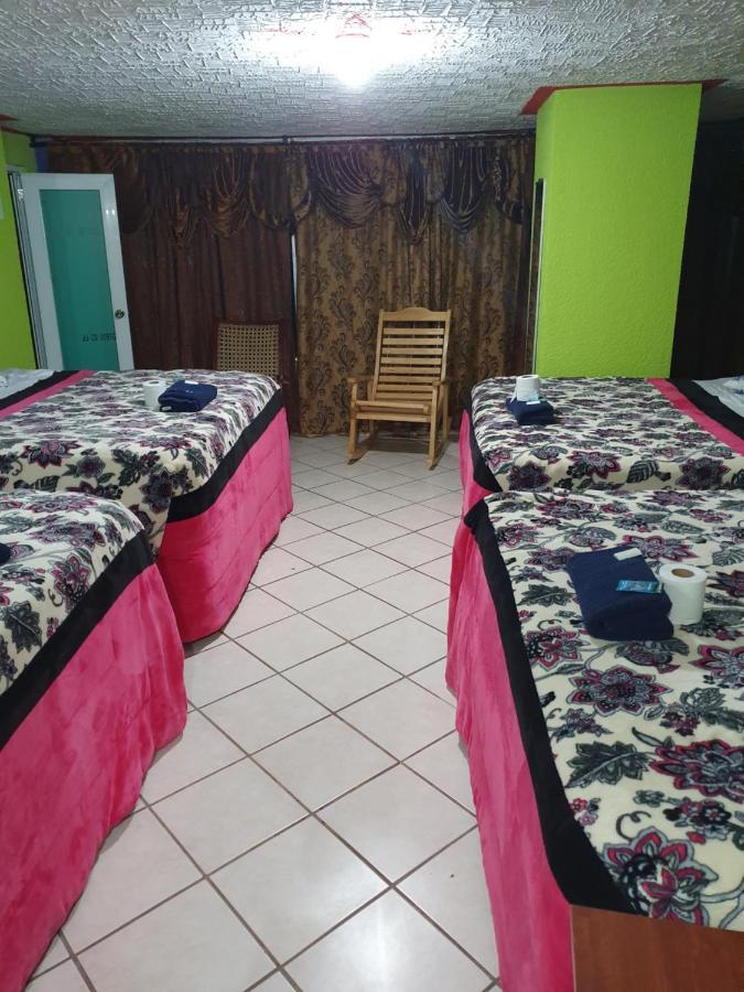 קצאלטננגו Hotel Kasa Kamelot 2 מראה חיצוני תמונה